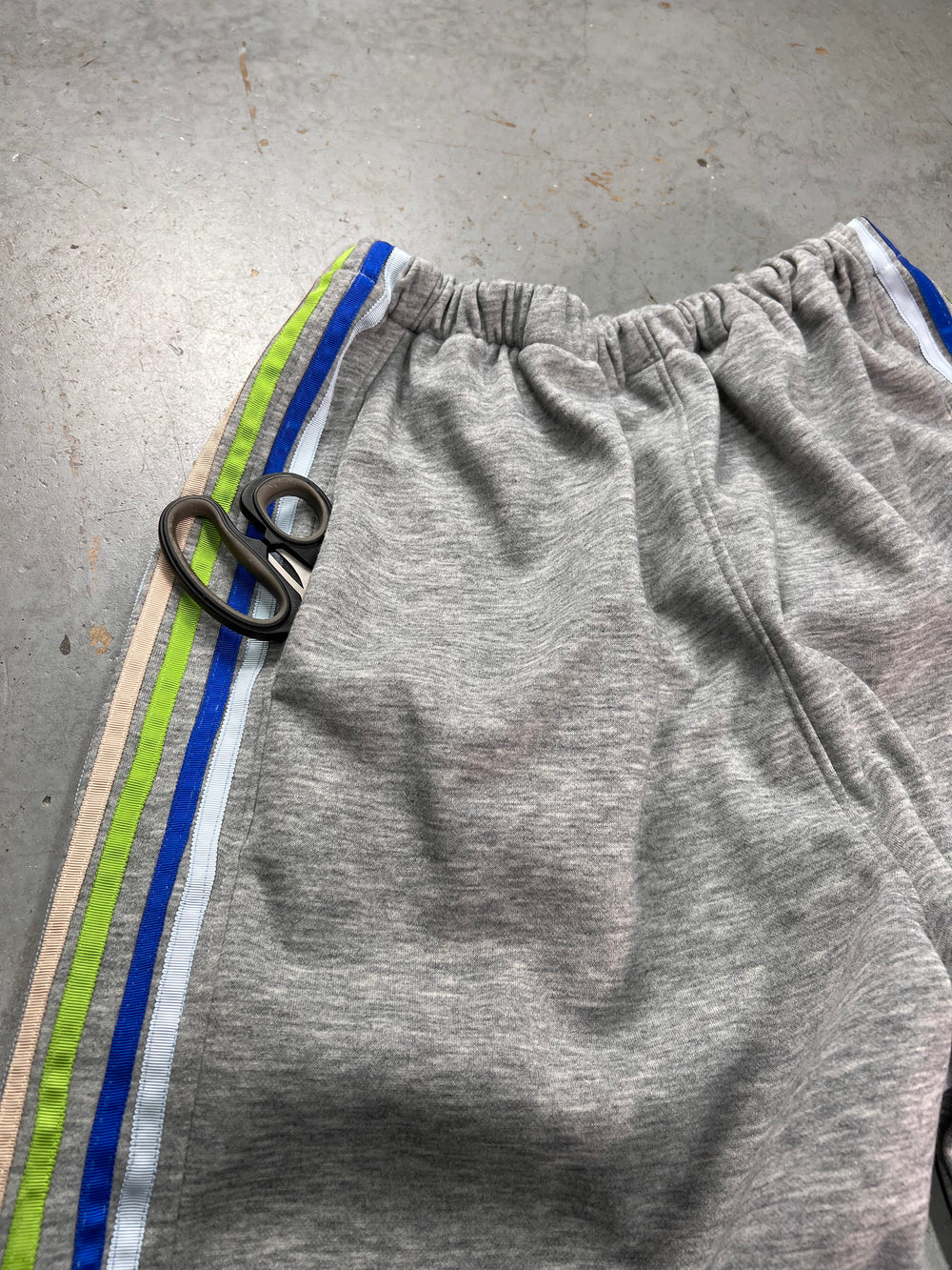 Sweatpants 3/4, con nastri, super comfort